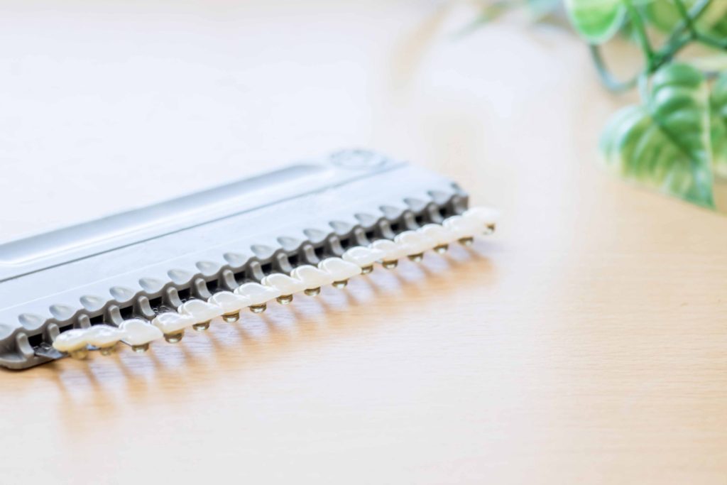 ホワイトニングのシェードガイド