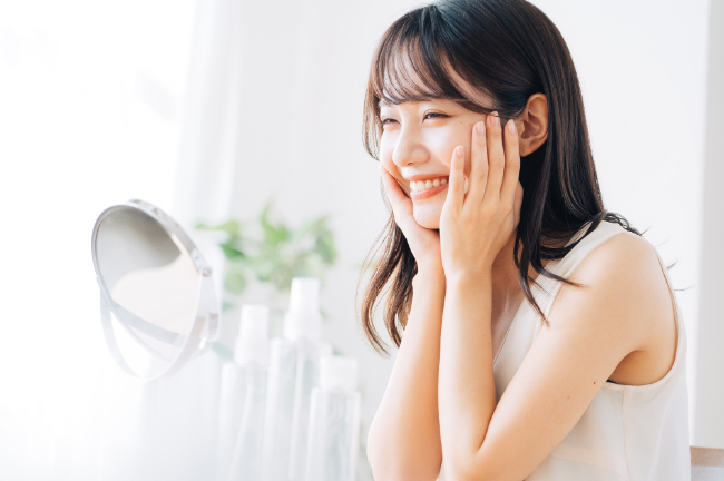 PMTCを受けてコク空内の健康を保つ笑顔の女性