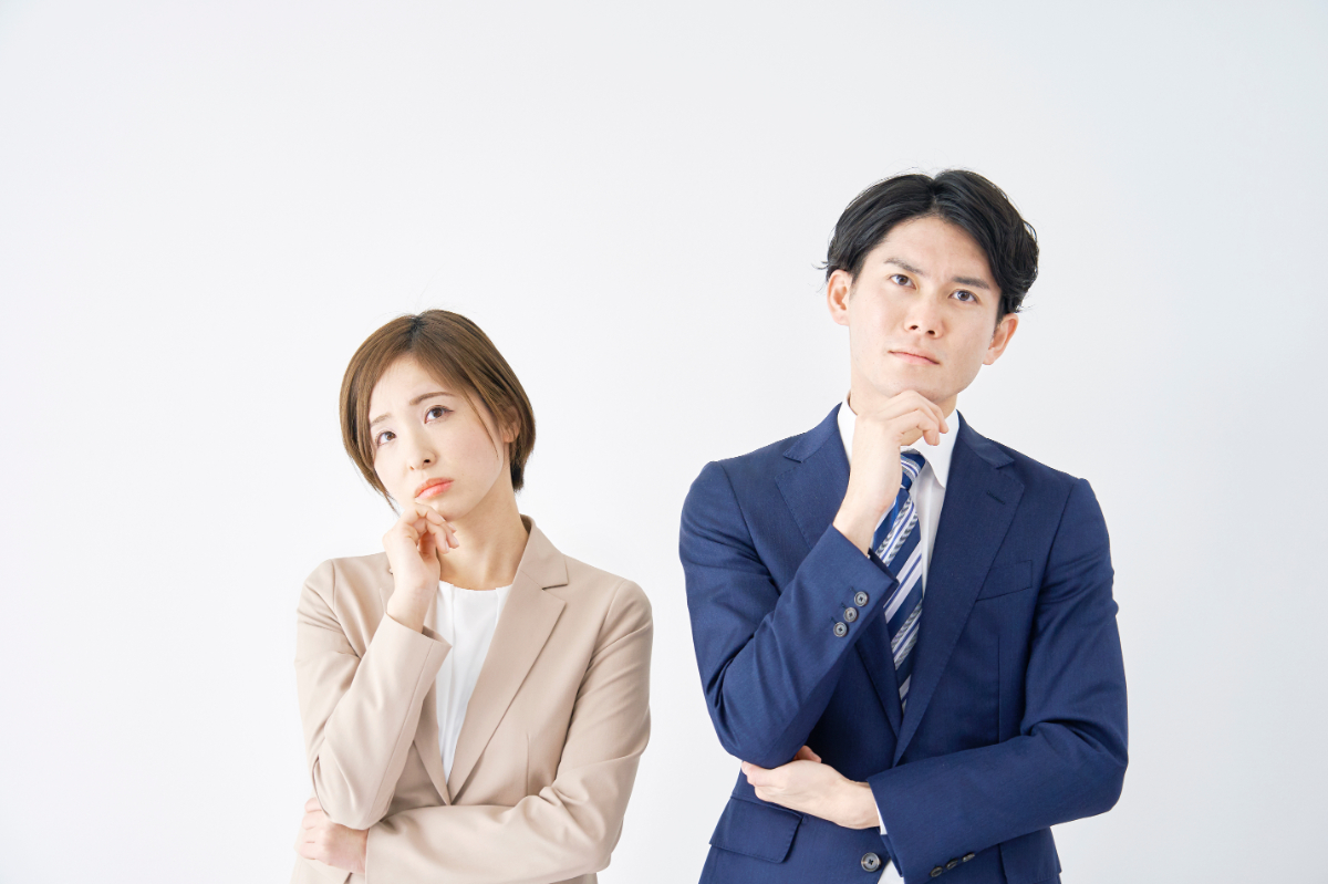 歯科衛生士になれるのは何歳までか考える男女