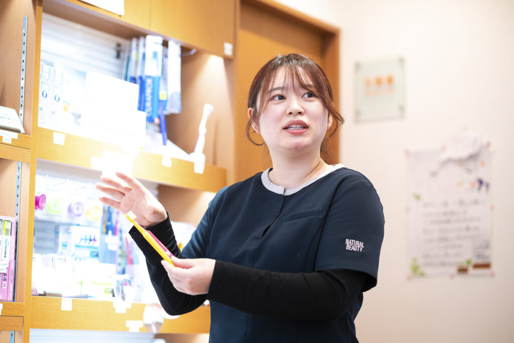 歯科衛生士による予防処置の様子